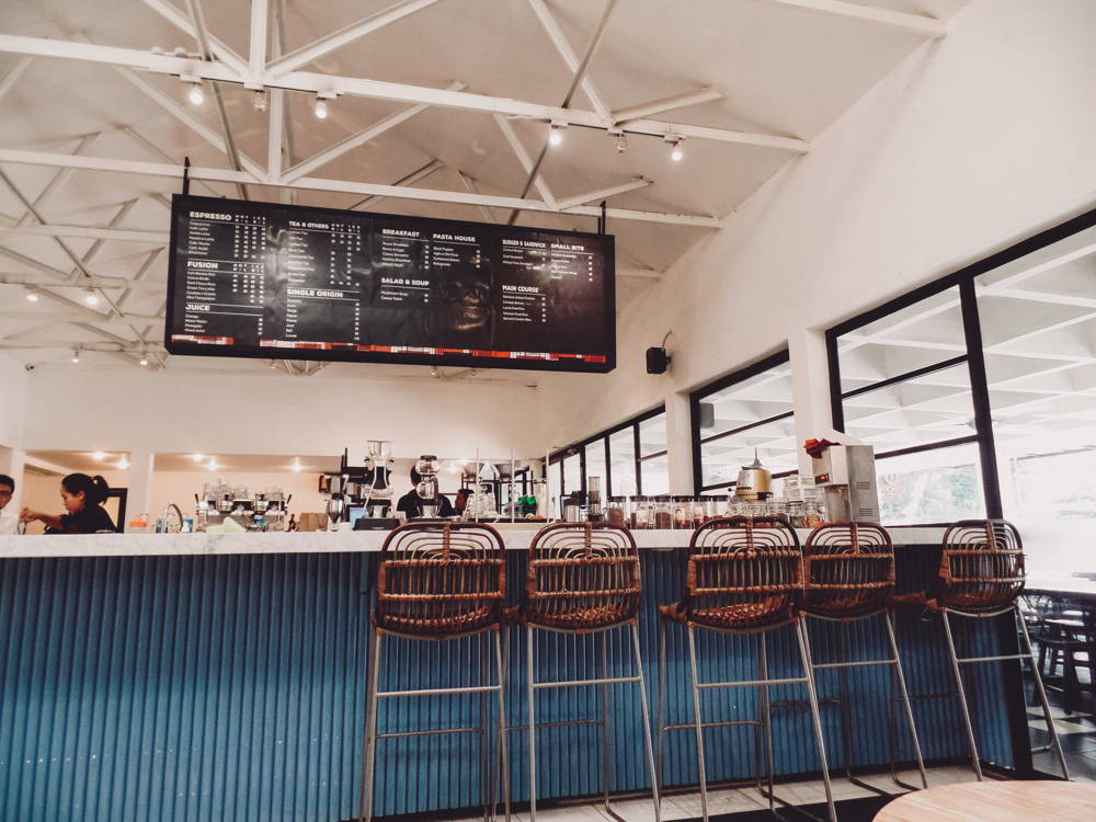 coffeecircle-guide-jakarta-café-anomalie-5.jpg