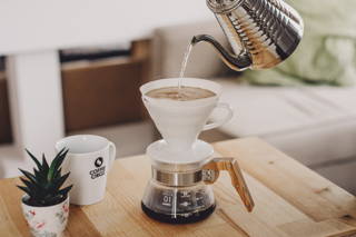 Filterkaffee Aufguss Filterkaffee im Handfilter zubereiten