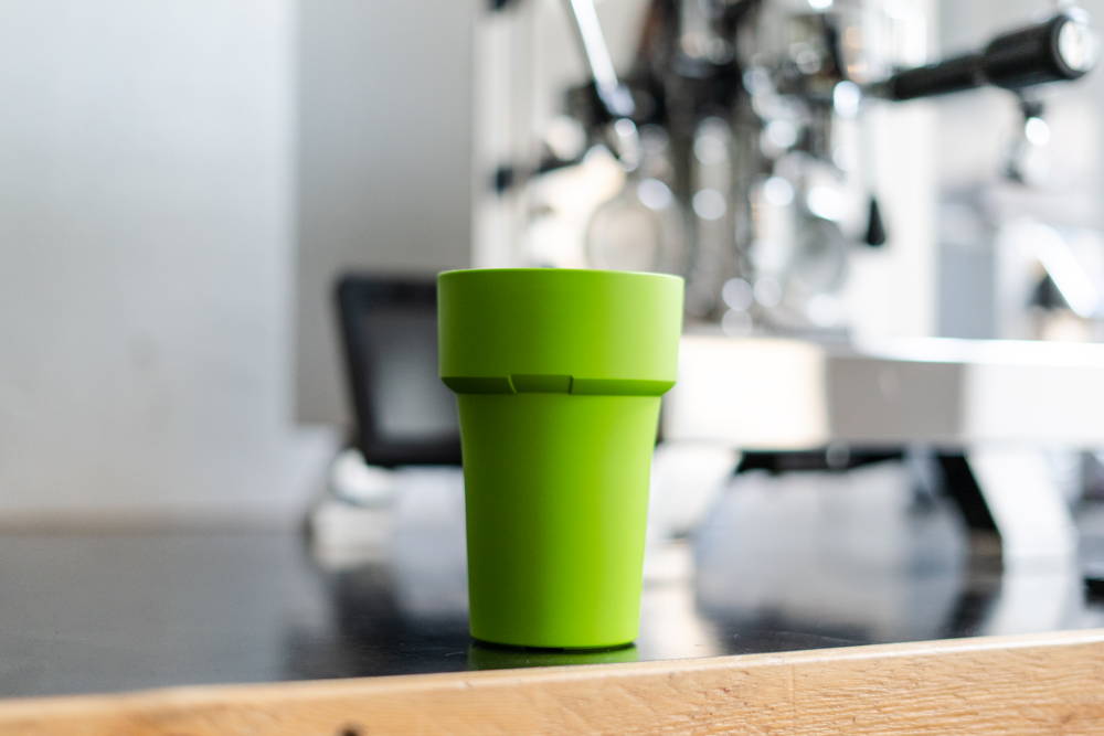 Wiederverwendbare Kaffeebecher Welcher wiederverwendbare Kaffeebecher besteht den Test.