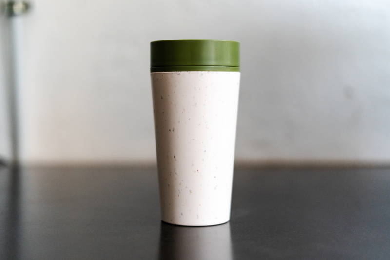 Welcher wiederverwendbare Kaffeebecher besteht den Test.