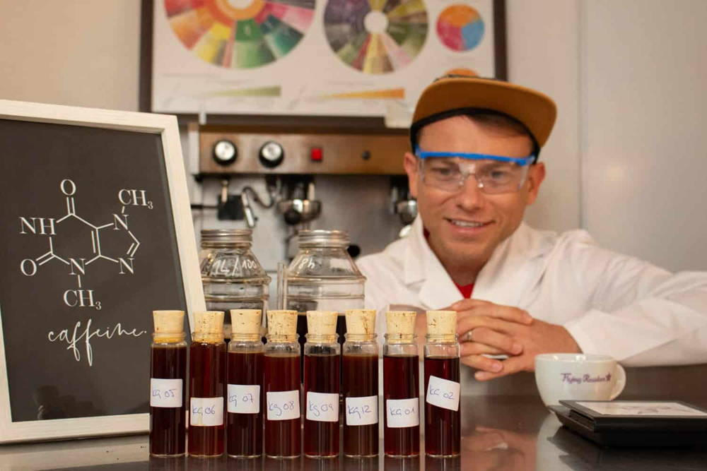 projekt-koffeinkick-fertige-proben-nah.jpg Arne Preuss Coffeeness