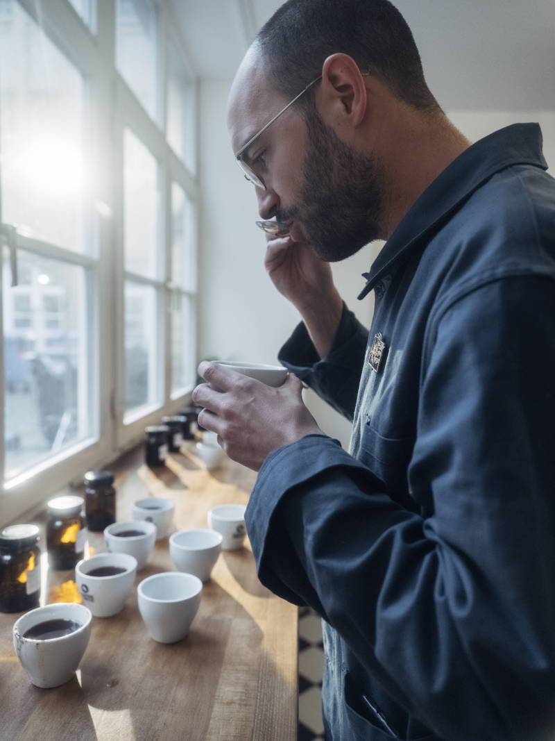 Hannes probiert neue Kaffees