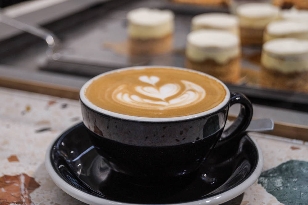 Flat White Flat White in der Acme Tasse
