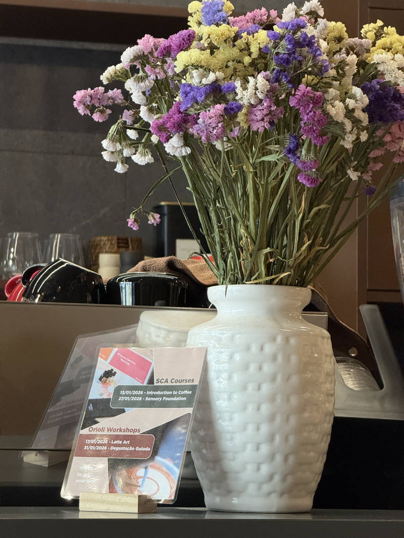 Workshop poster beim Orioli café in Lissabon