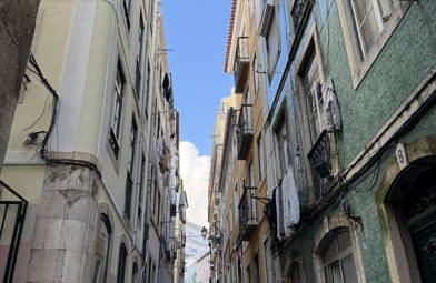 so-trinkt-lissabon-kaffee