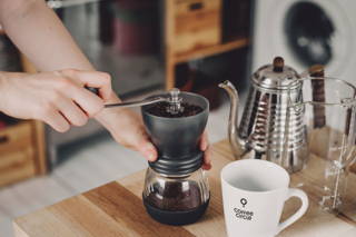 Mahle deinen Kaffee frisch