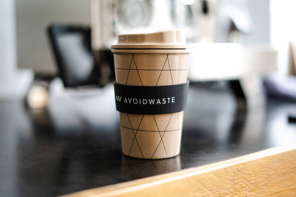 Wiederverwendbare Kaffeebecher Welcher wiederverwendbare Kaffeebecher besteht den Test.