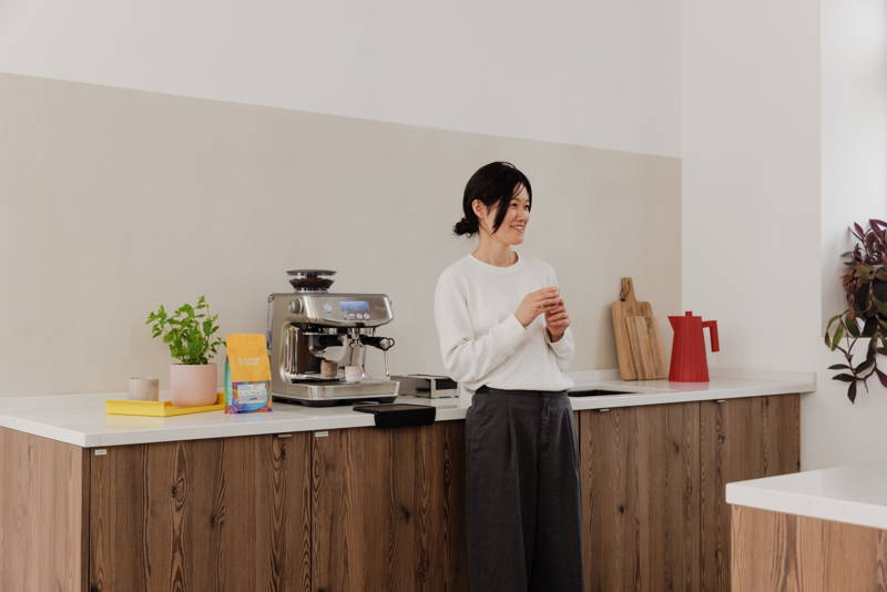 Espresso von Sage Barista Pro trinken