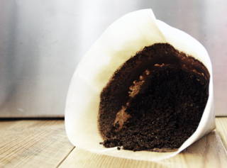 Kaffeesatz als Haushaltshilfe - 3 Tipps zur Wiederverwendung! Kaffeesatz als Haushaltshilfe - 3 Tipps zur Wiederverwendung!