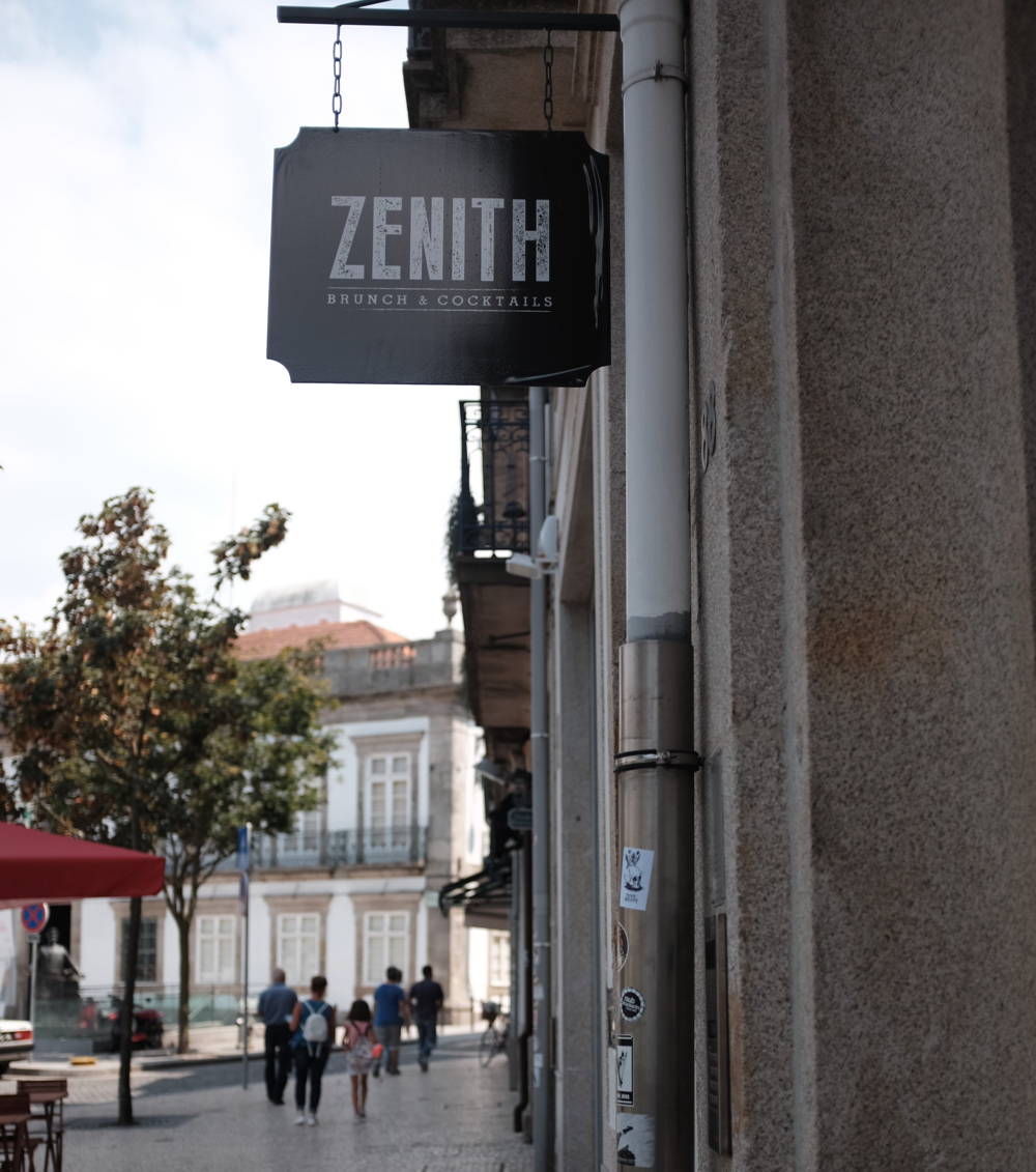 Brunch und Cocktails Das Zenith in Porto