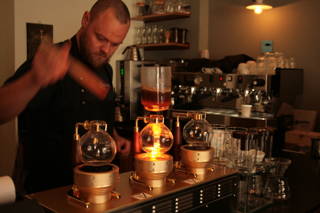 coffeecircle_berlincoffeeguide_chapterone_4.jpg Coffeecircle Coffeeguide