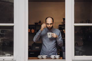 Hannes bei Cupping Höchste Konzentration gefordert!