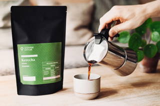 Kerecha Espresso Kerecha Espresso mit dem Bialetti Espressokocher in einer Kinto Tasse