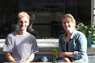 coffeecircle_lykke_cafe5.JPG Kay und Theresa