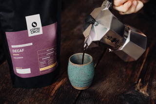 Decaf aus der Herdkanne Decaf aus der Herdkanne
