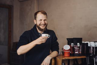 Moritz genießt unseren Yirga Santos Kaffeepause muss sein
