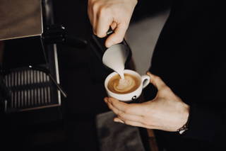 Latte Art Bis zum richtig guten Milchschaum braucht es Übung