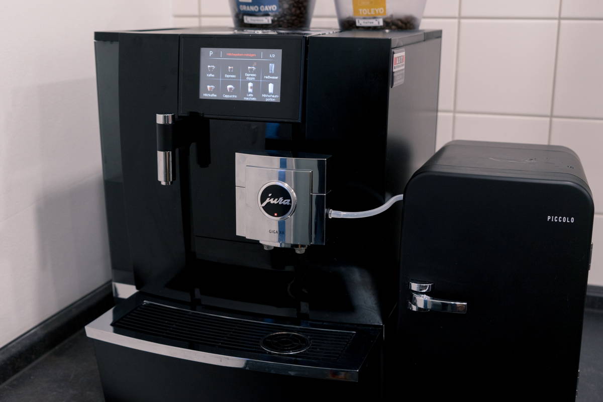 Jura Giga X8 1.jpg