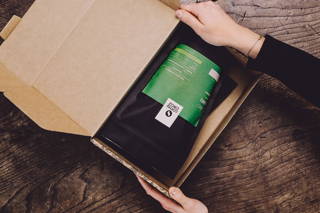 Limu in der weihnachtlichen Geschenkverpackung Limu in der weihnachtlichen Geschenkverpackung