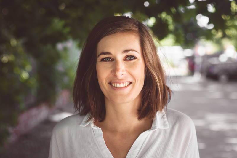 Ihre Ansprechpartnerin Julia Hermle