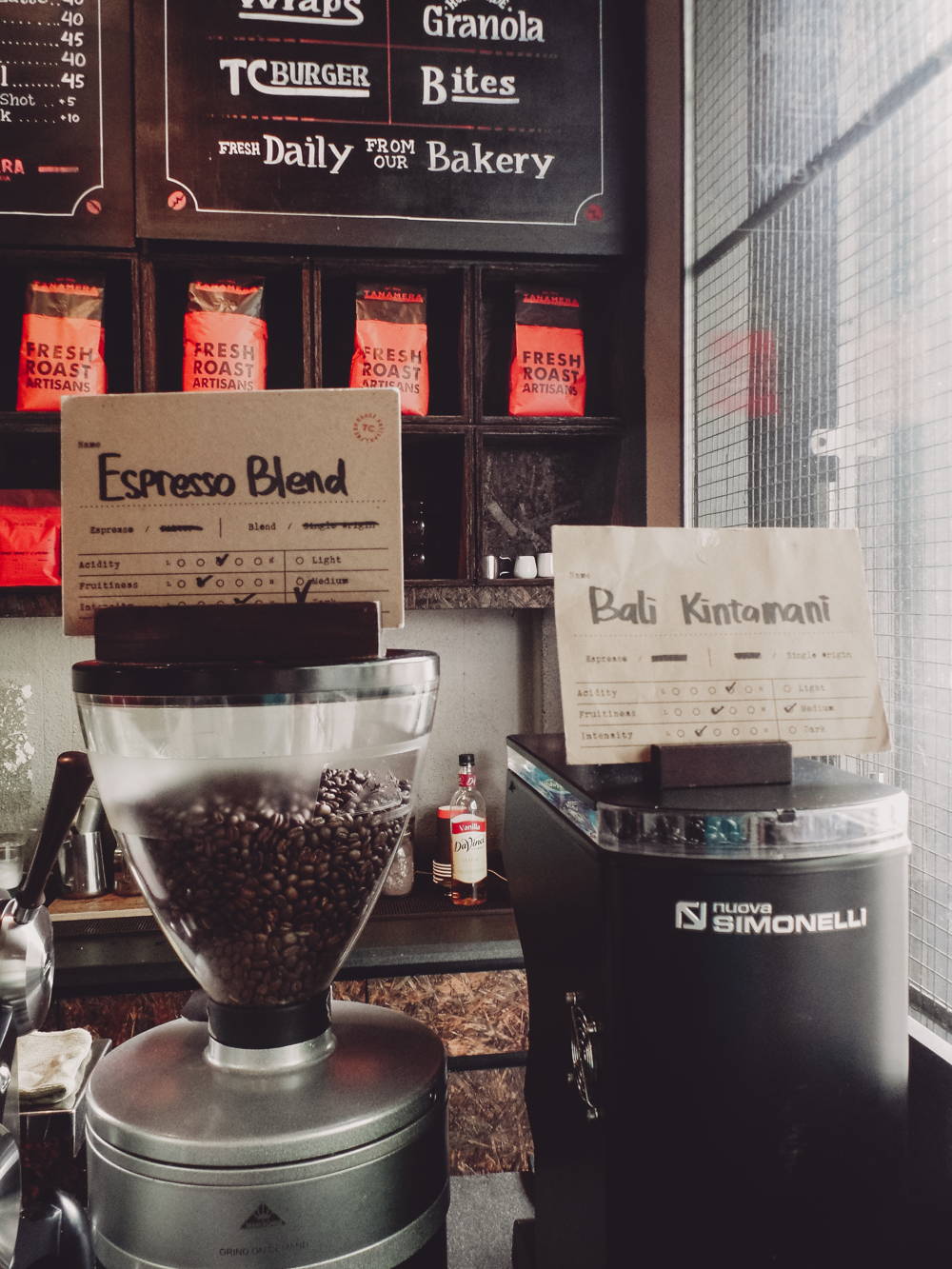 coffeecircle-guide-jakarta-café-tanamera-1.jpg