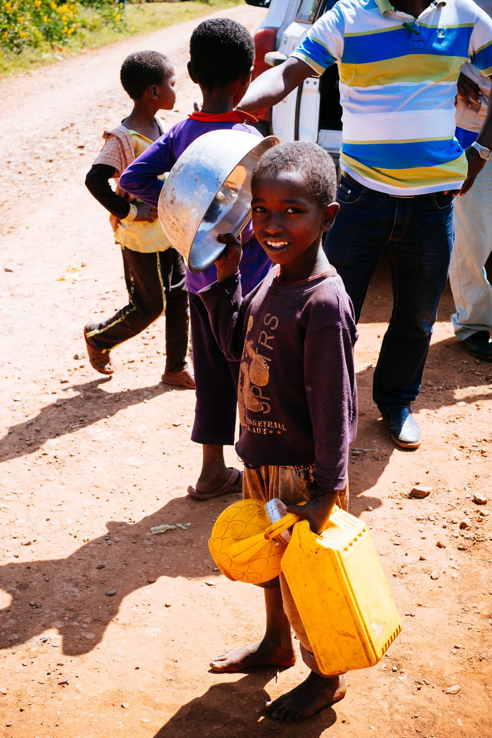 Aktuell kommen täglich zwischen 80 und 100 Menschen zu jedem Kiosk, um Wasser für ihre Familien zu holen.