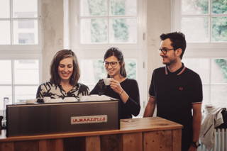 Im Café La Kami gibt es unseren richtig guten Kaffee zu trinken.