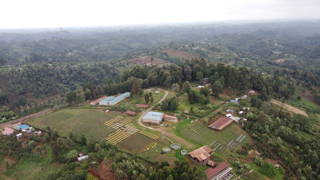 Thiririka Origin Blick auf die Farm in Thiririka