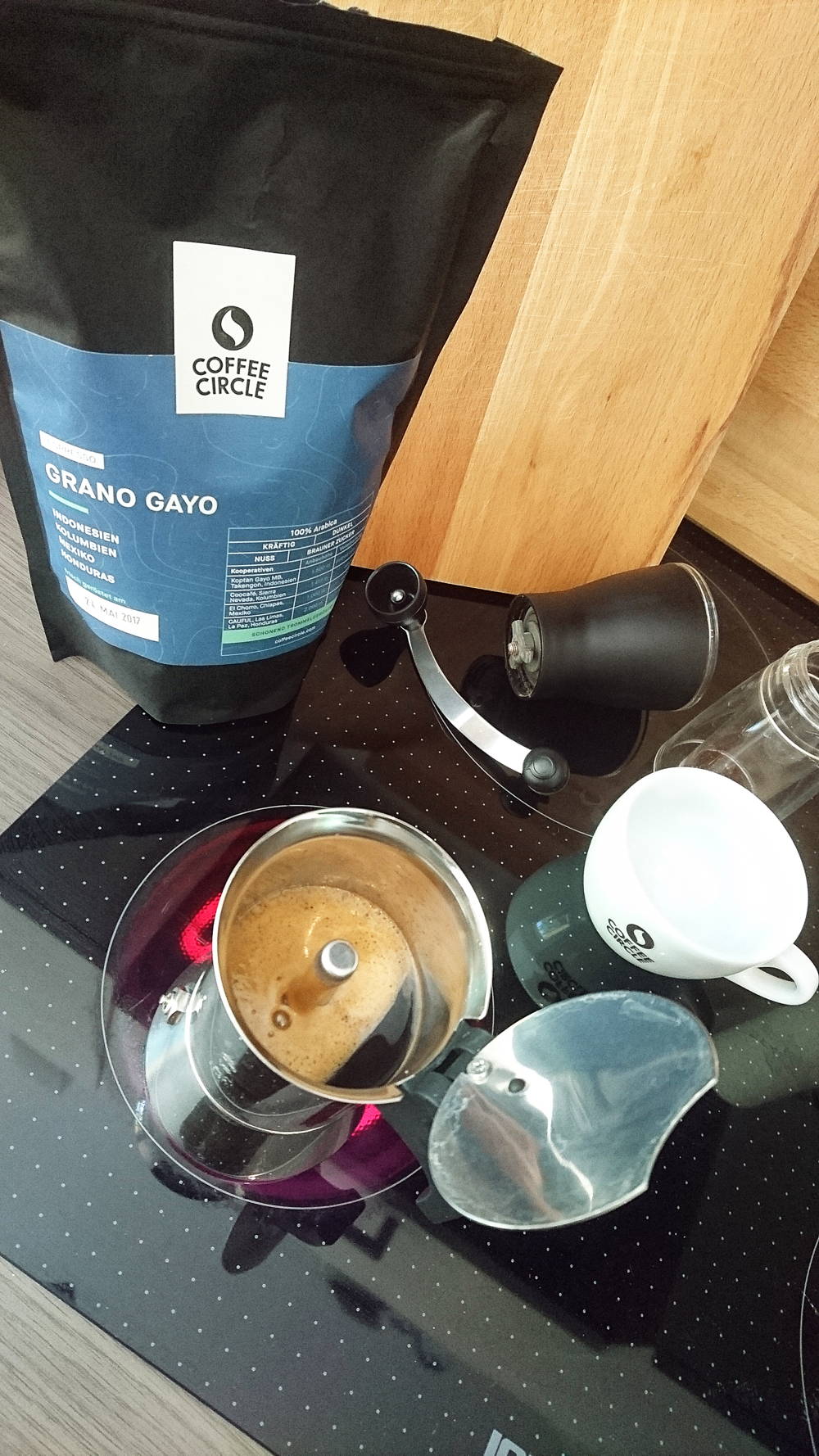 Grano Gayo Produkttesterin In der Herdkanne