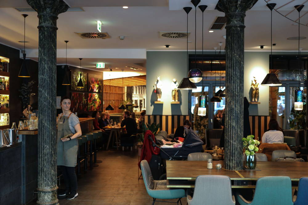 Blick in den Eingansbereich Eingang Lobby