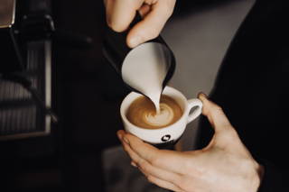 Latte Art Die Kunst des Milchschaums