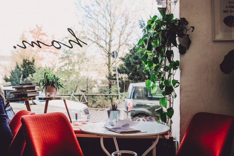 Hom Café Blick nach draußen
