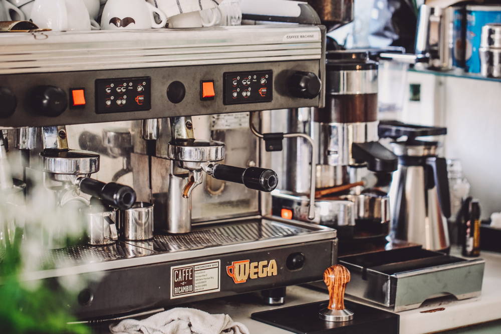Die Espressomaschine im Hom Café Die Espressomaschine im Hom Café