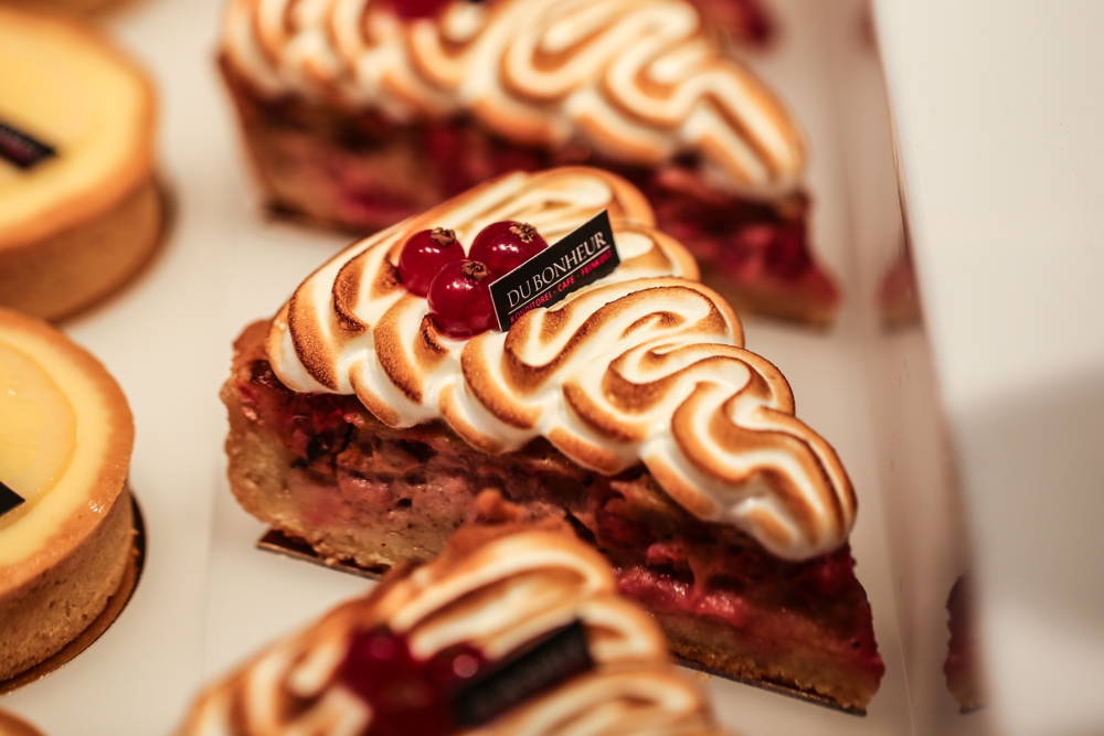Kuchen und Törtchen im Café du Bonheur Kuchen und Törtchen im Café du Bonheur
