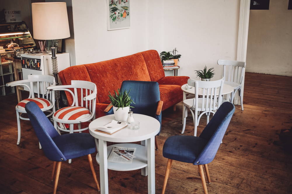 Hom Café Couch Hom Café Couch