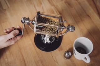 coffeecircle_heimroesten_2.jpg Hario Tischröster