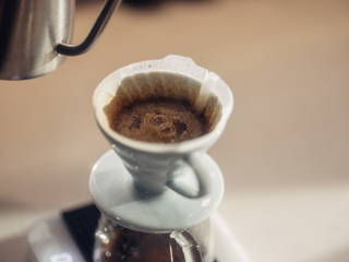 coffee-circle-cafe-trinken-18.jpg Handfiltern mit dem v60