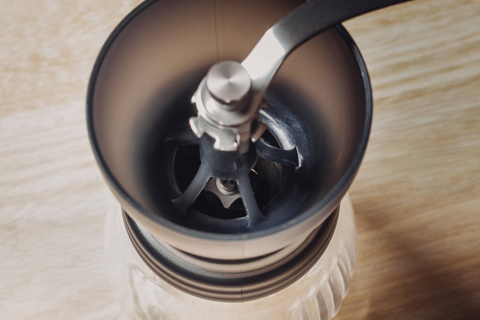 Der Hario Handmühlencheck Mini Mill PLUS vs Skerton PLUS Coffee Circle