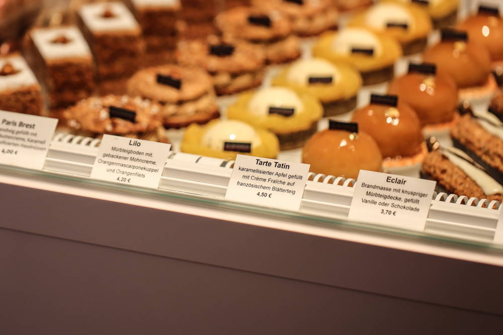 Große Auswahl an Kuchen Große Auswahl an Kuchen