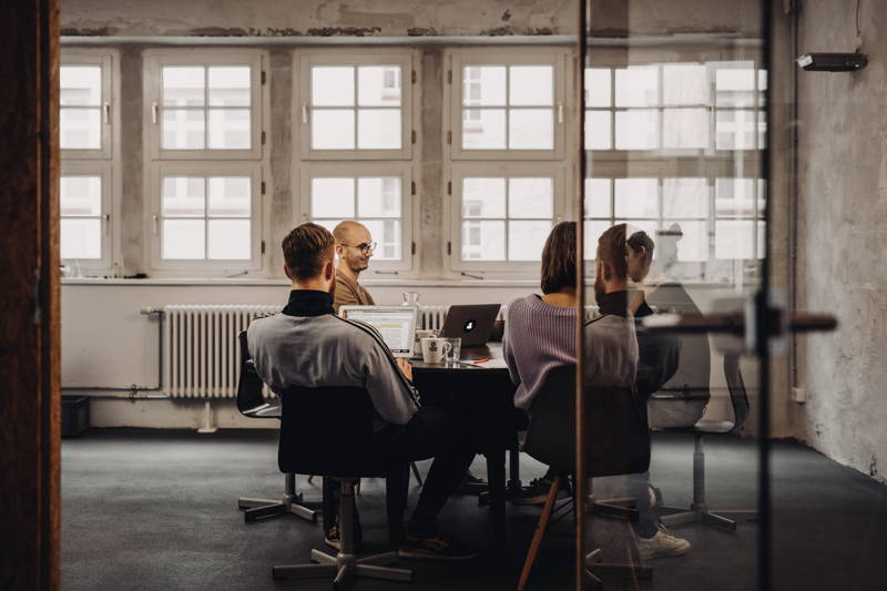 Unser B2B Team bei der Arbeit