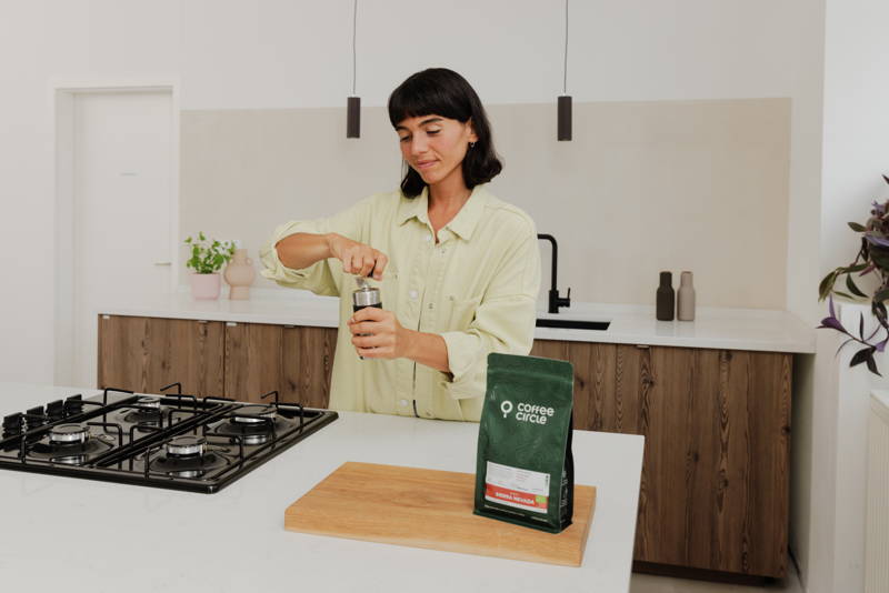 Grinding Coffee with Porlex Mini