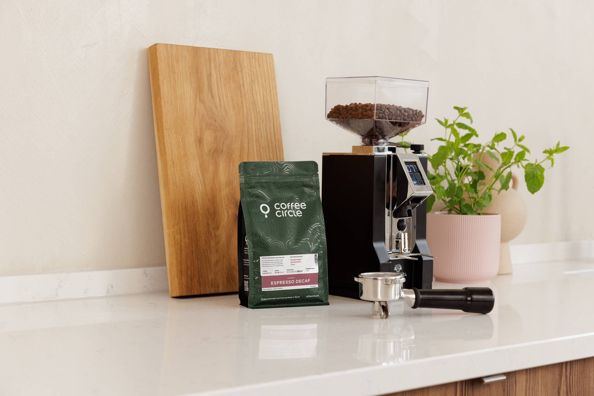 Frisch gerösteter Kaffee ohne Koffein online kaufen | Coffee Circle