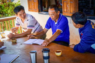 Kaffeeanbau in Laos Zu Besuch